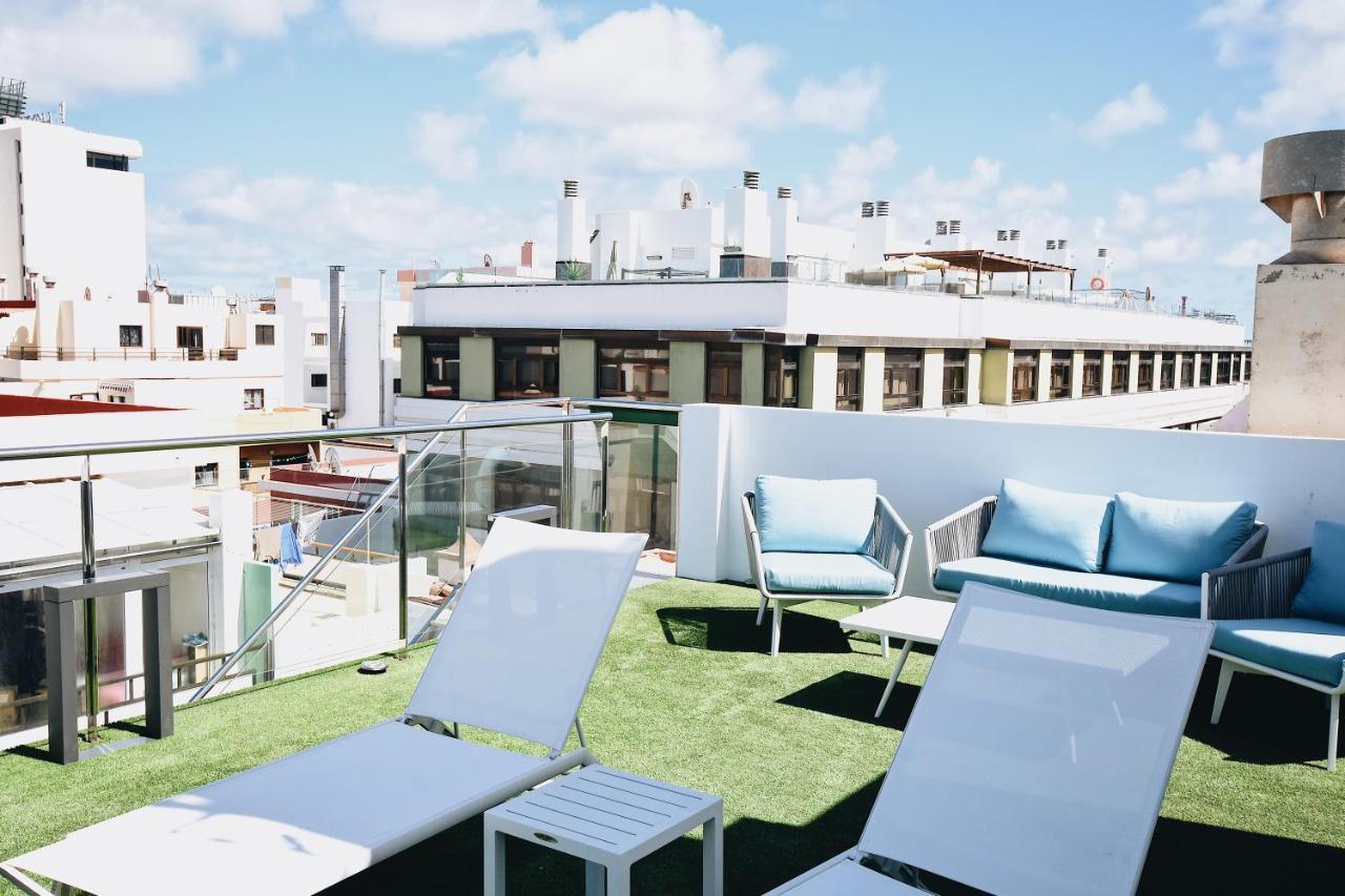 Disfruta De La Brisa Marina Desde La Terraza De Atico Con Solarium Lägenhet