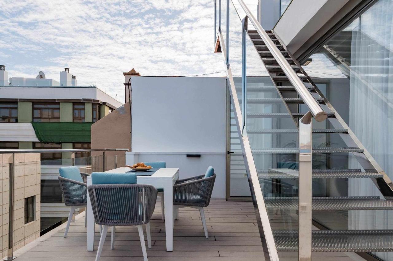 Disfruta De La Brisa Marina Desde La Terraza De Atico Con Solarium Lägenhet